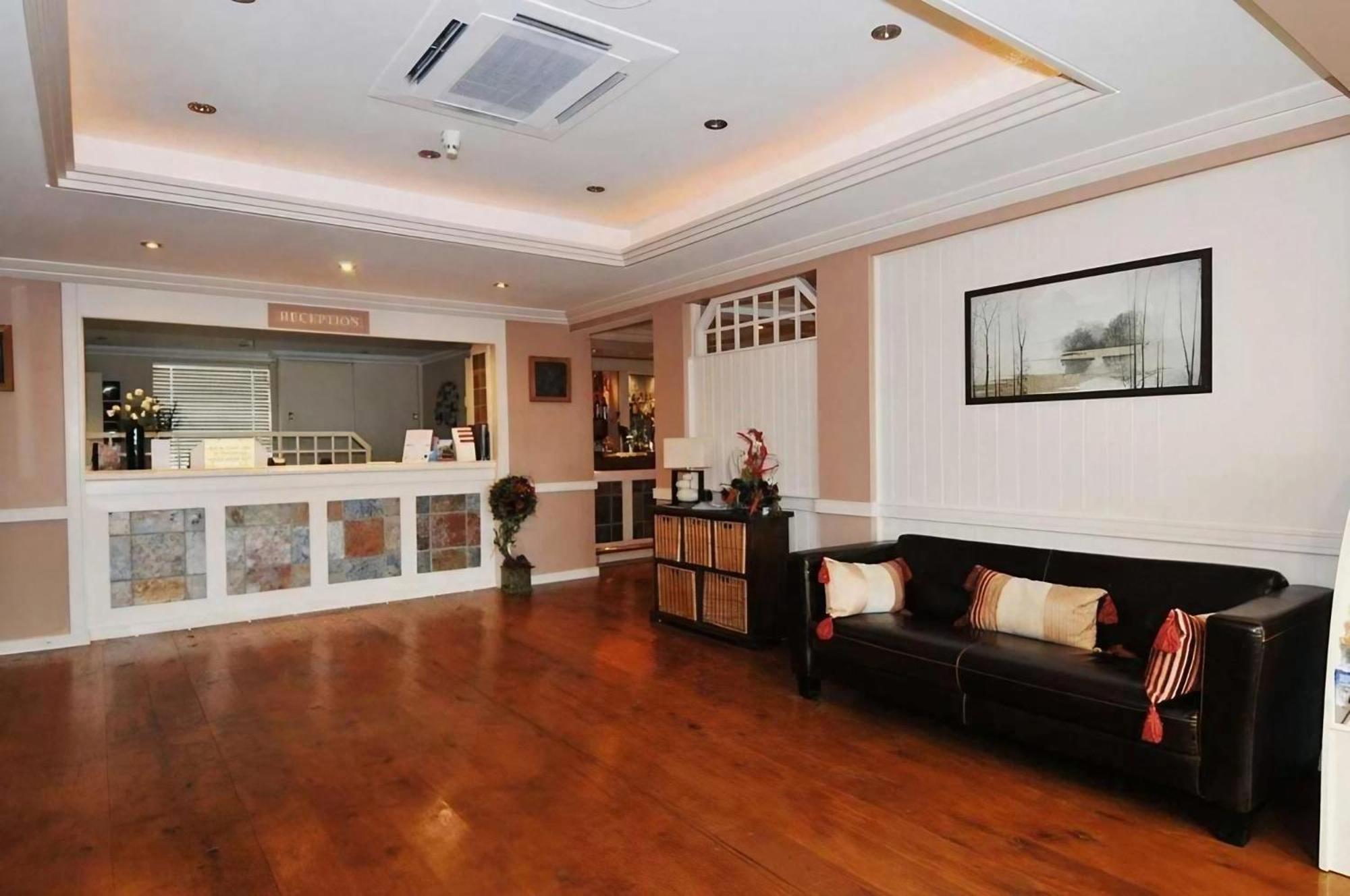 Supreme Inn Boston Swineshead 외부 사진