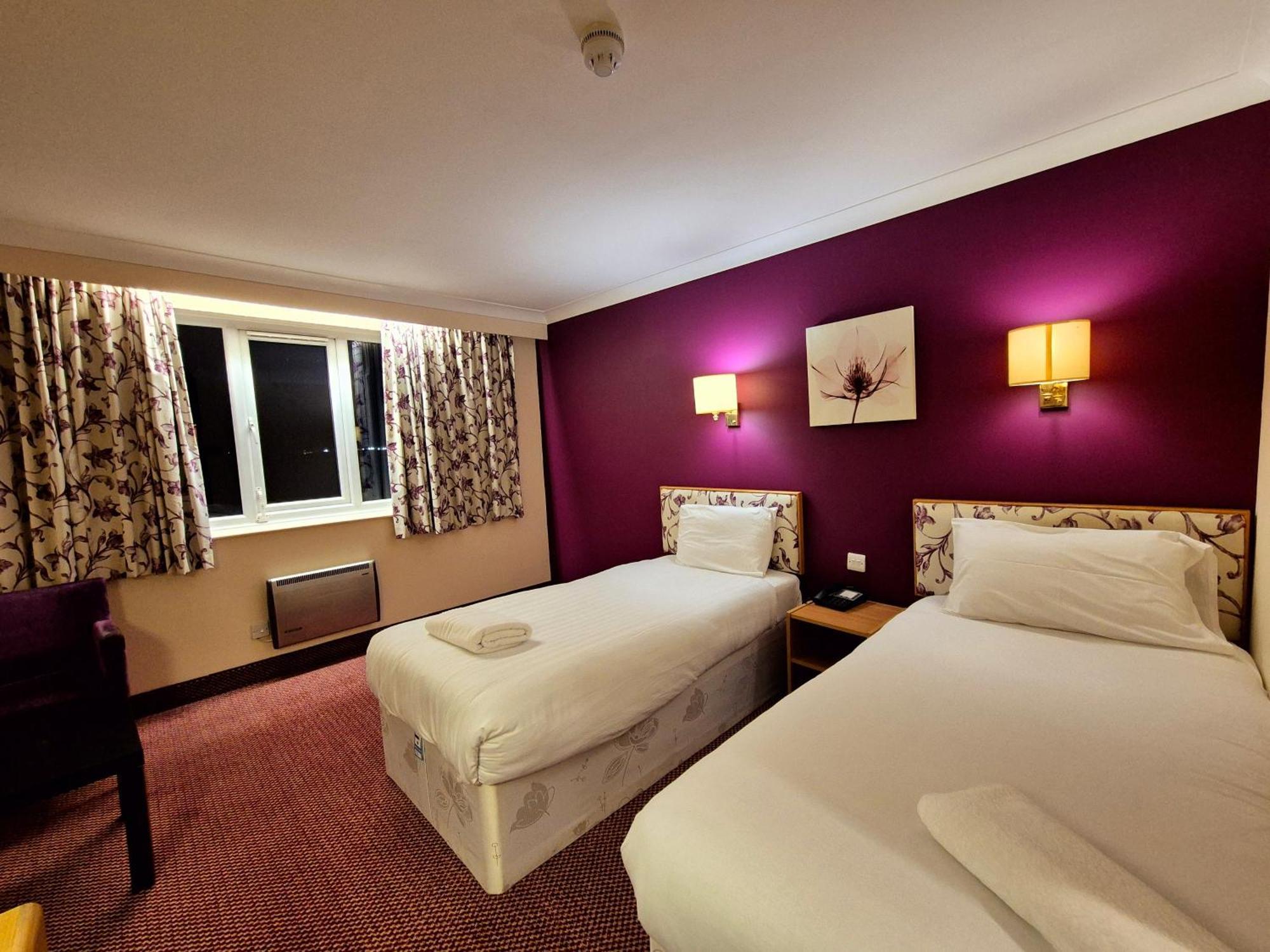 Supreme Inn Boston Swineshead 외부 사진