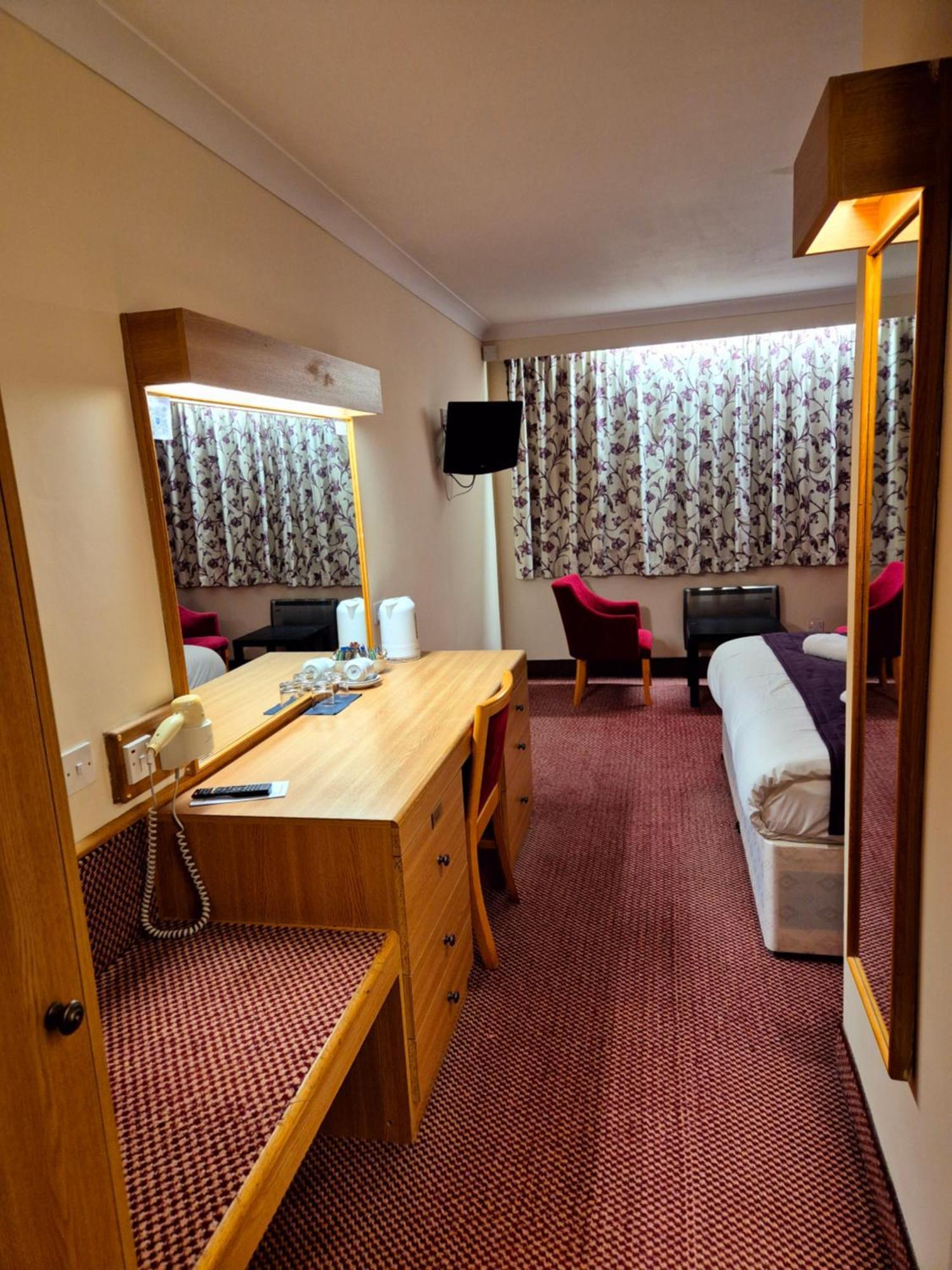 Supreme Inn Boston Swineshead 외부 사진